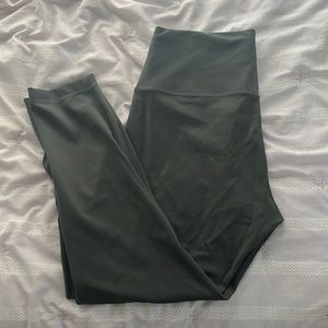 Lululemon wunder train size 12